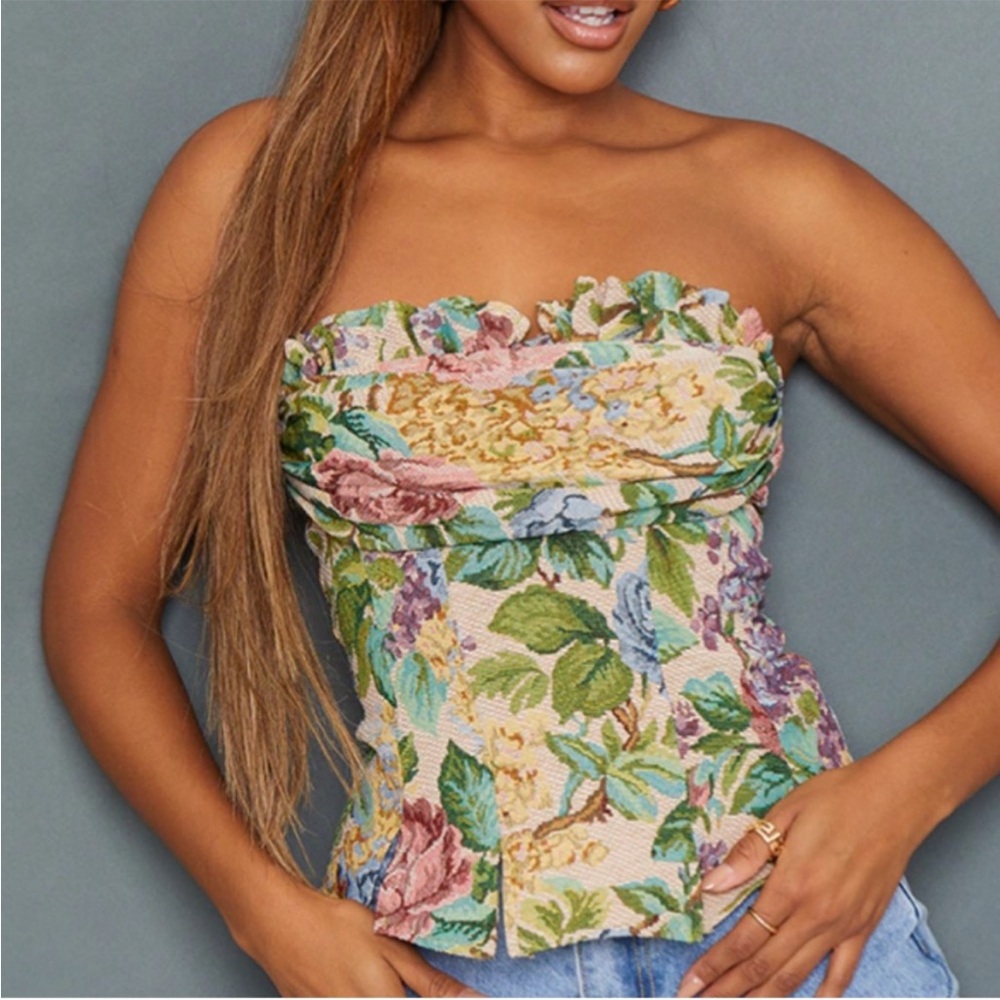 PrettyLittleThing Floral Tube Top